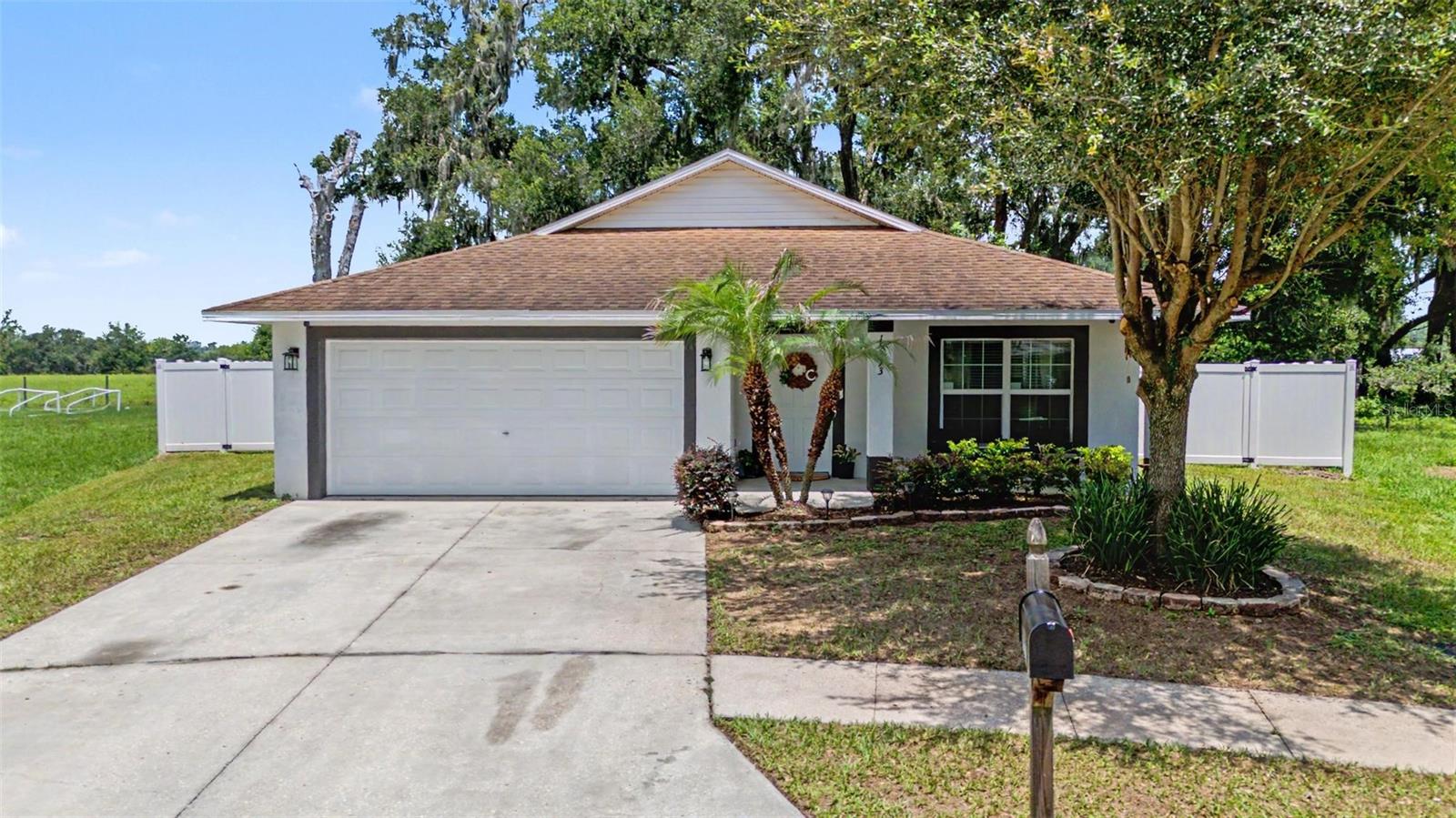 Single Family Residence in DADE CITY, FL - Daniel Dourado