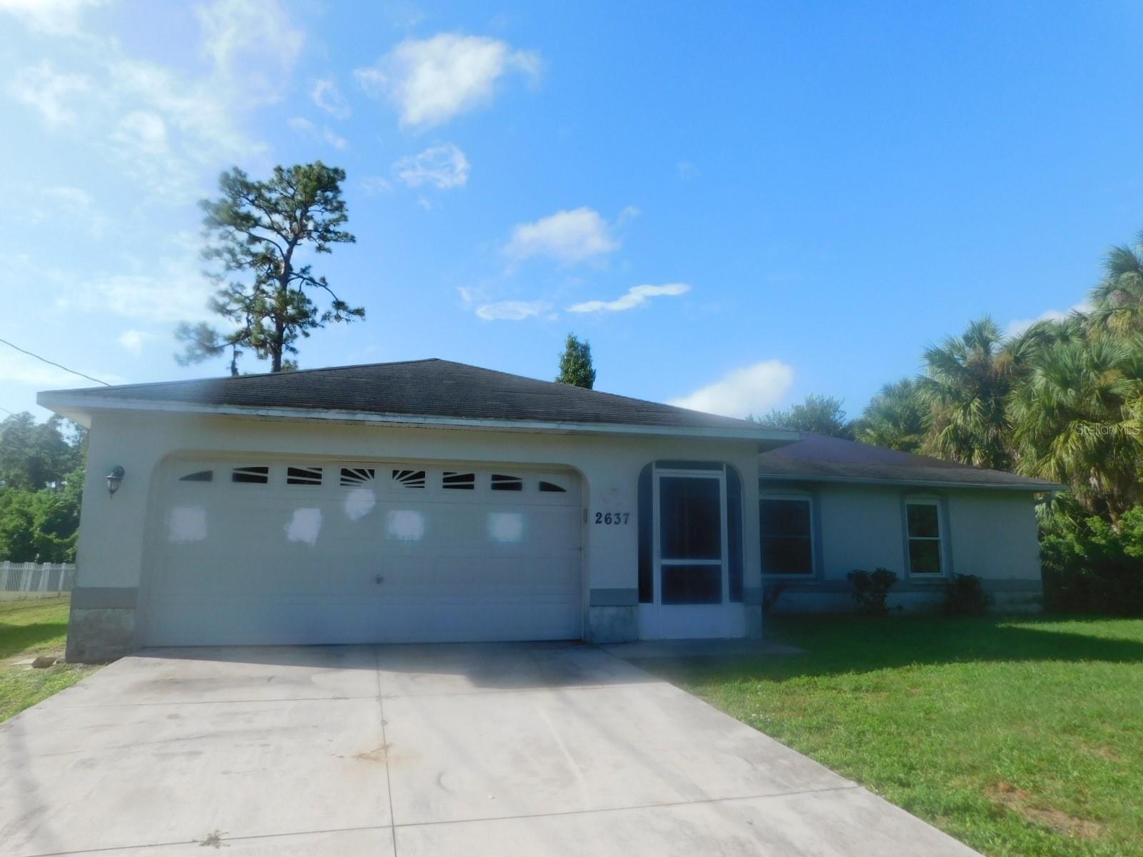 Single Family Residence in NORTH PORT, FL - Daniel Dourado