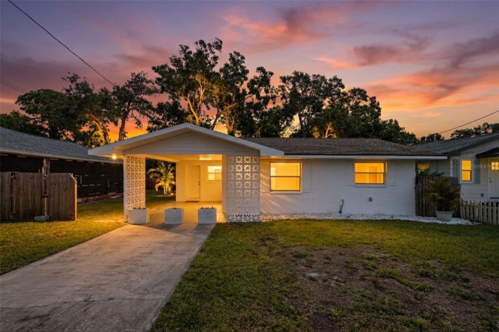 Single Family Residence in CLEARWATER, FL - Daniel Dourado