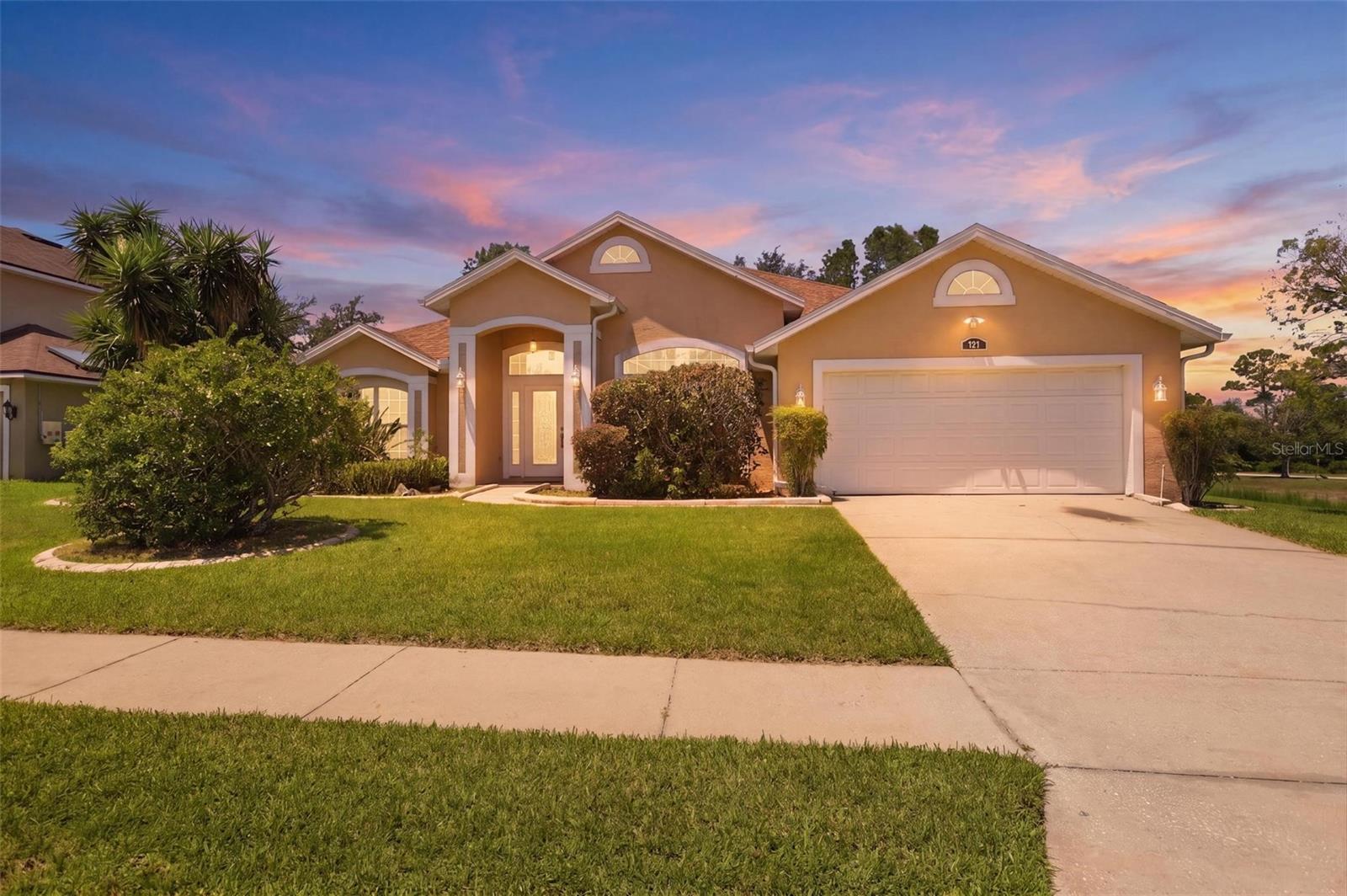Single Family Residence em DELTONA, FL - Daniel Dourado