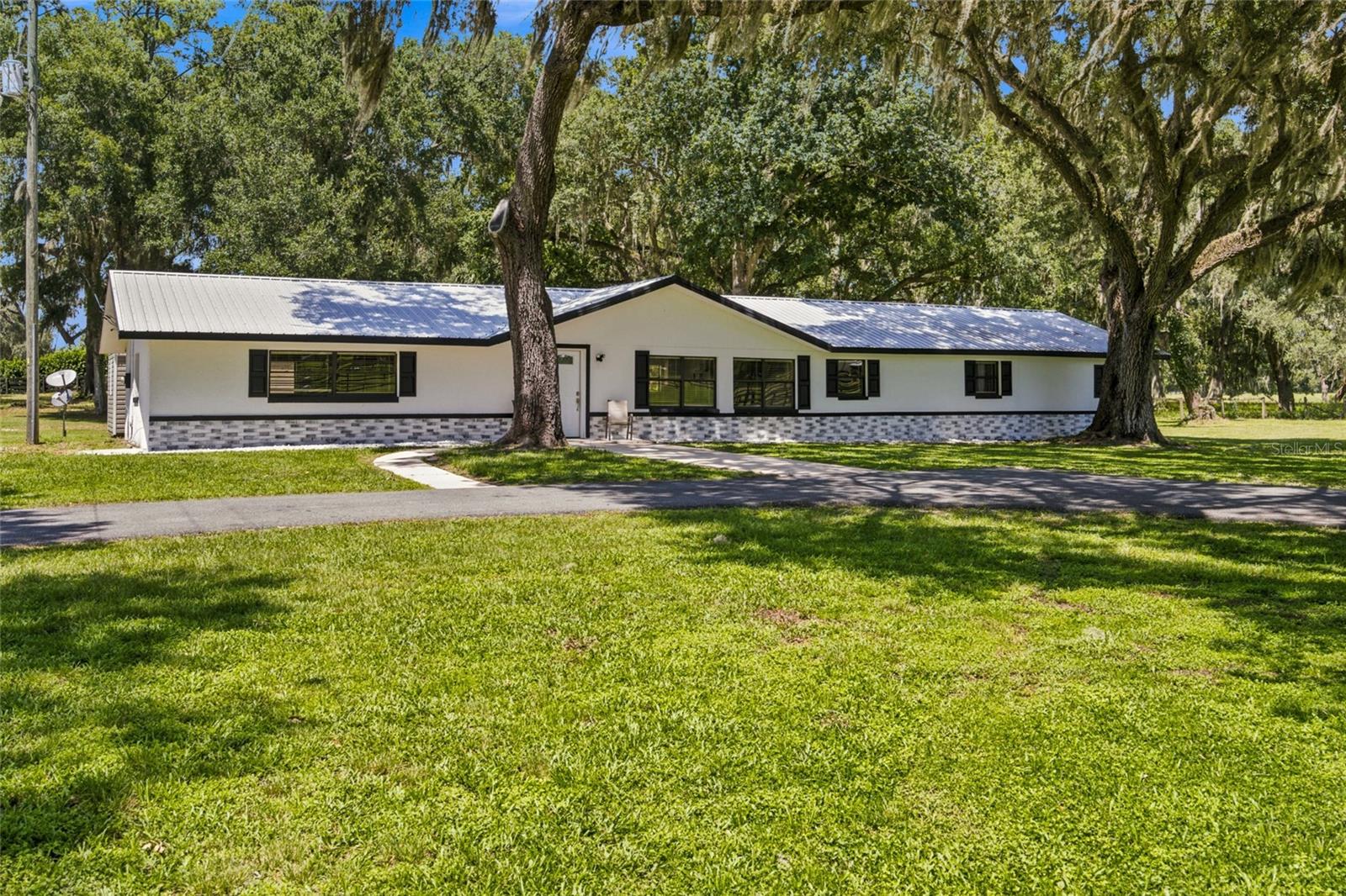 Single Family Residence em BELLEVIEW, FL - Daniel Dourado