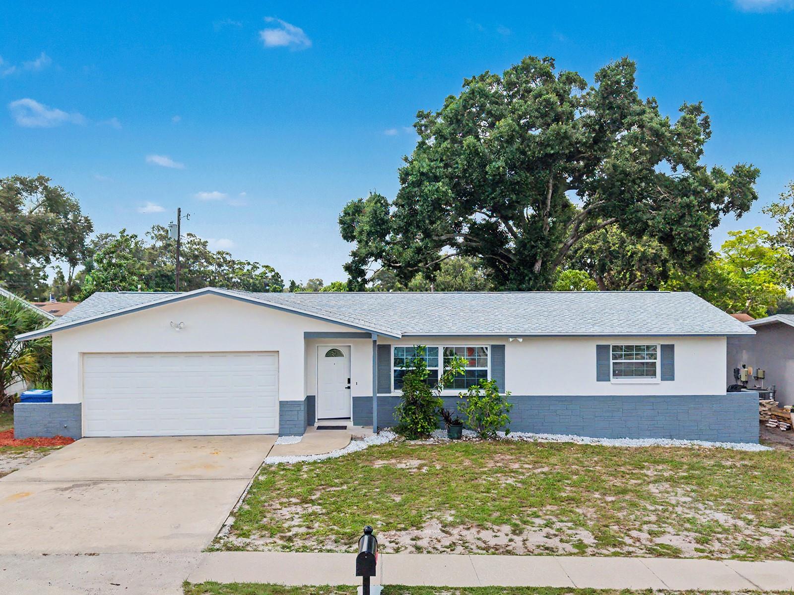 Single Family Residence em LARGO, FL - Daniel Dourado