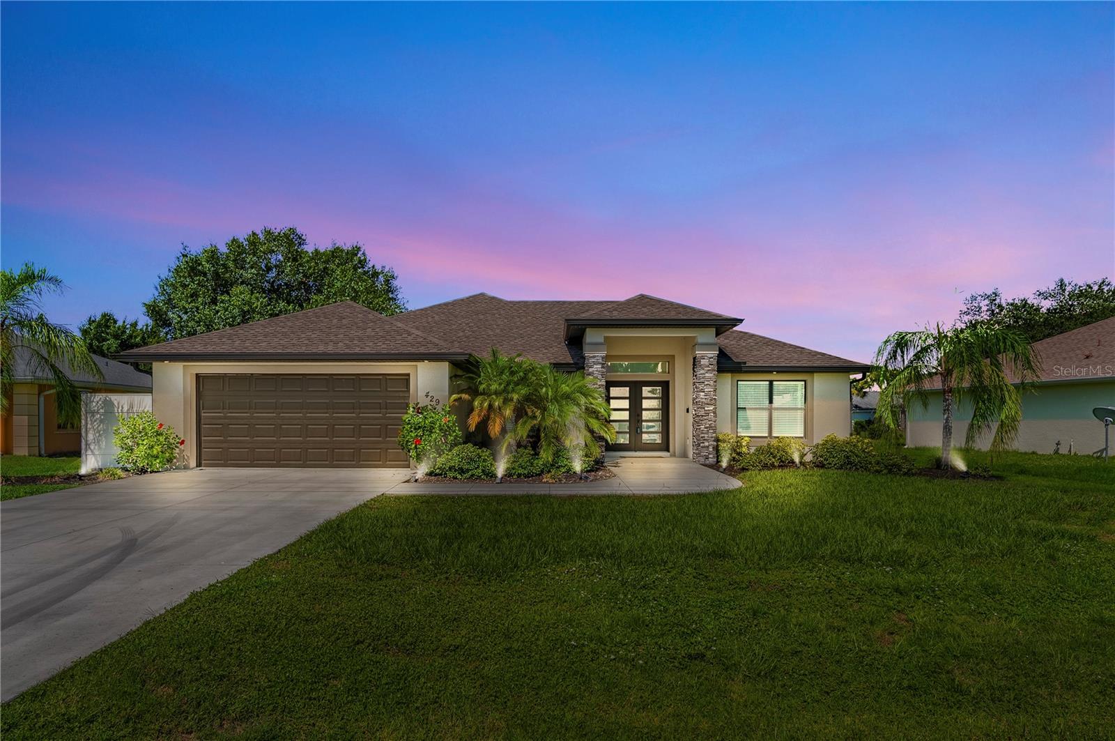 Single Family Residence in PUNTA GORDA, FL - Daniel Dourado