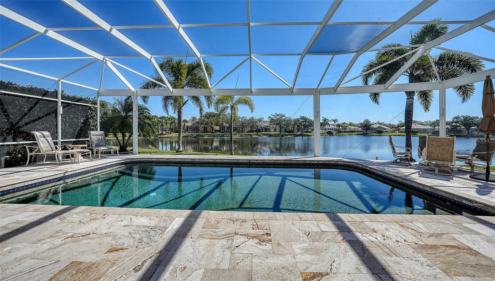 Single Family Residence in SARASOTA, FL - Daniel Dourado