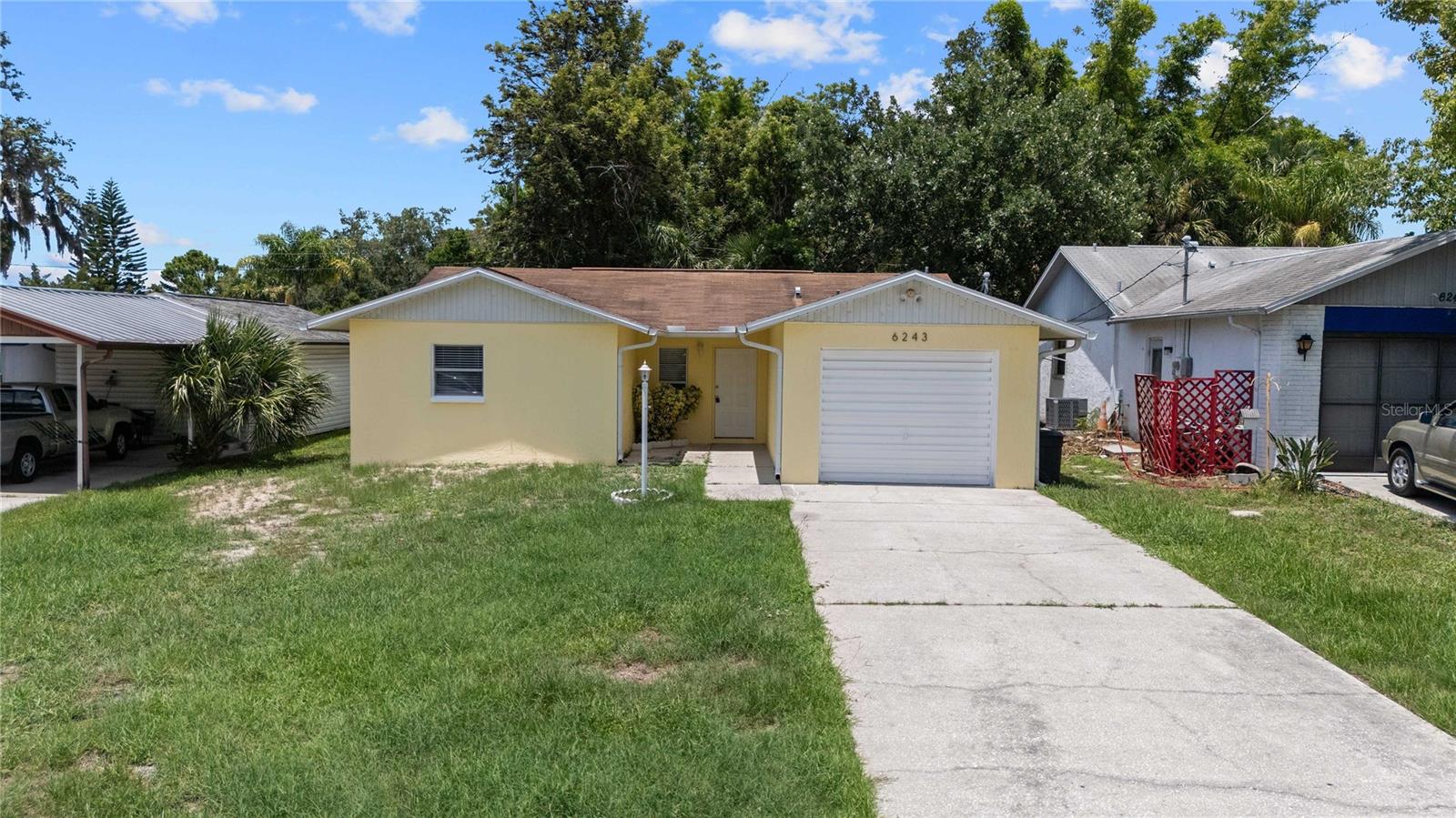 Single Family Residence in NEW PORT RICHEY, FL - Daniel Dourado