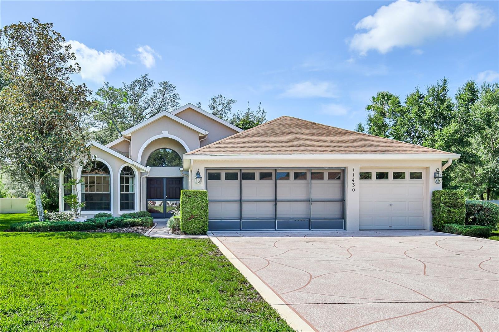 Single Family Residence em SPRING HILL, FL - Daniel Dourado