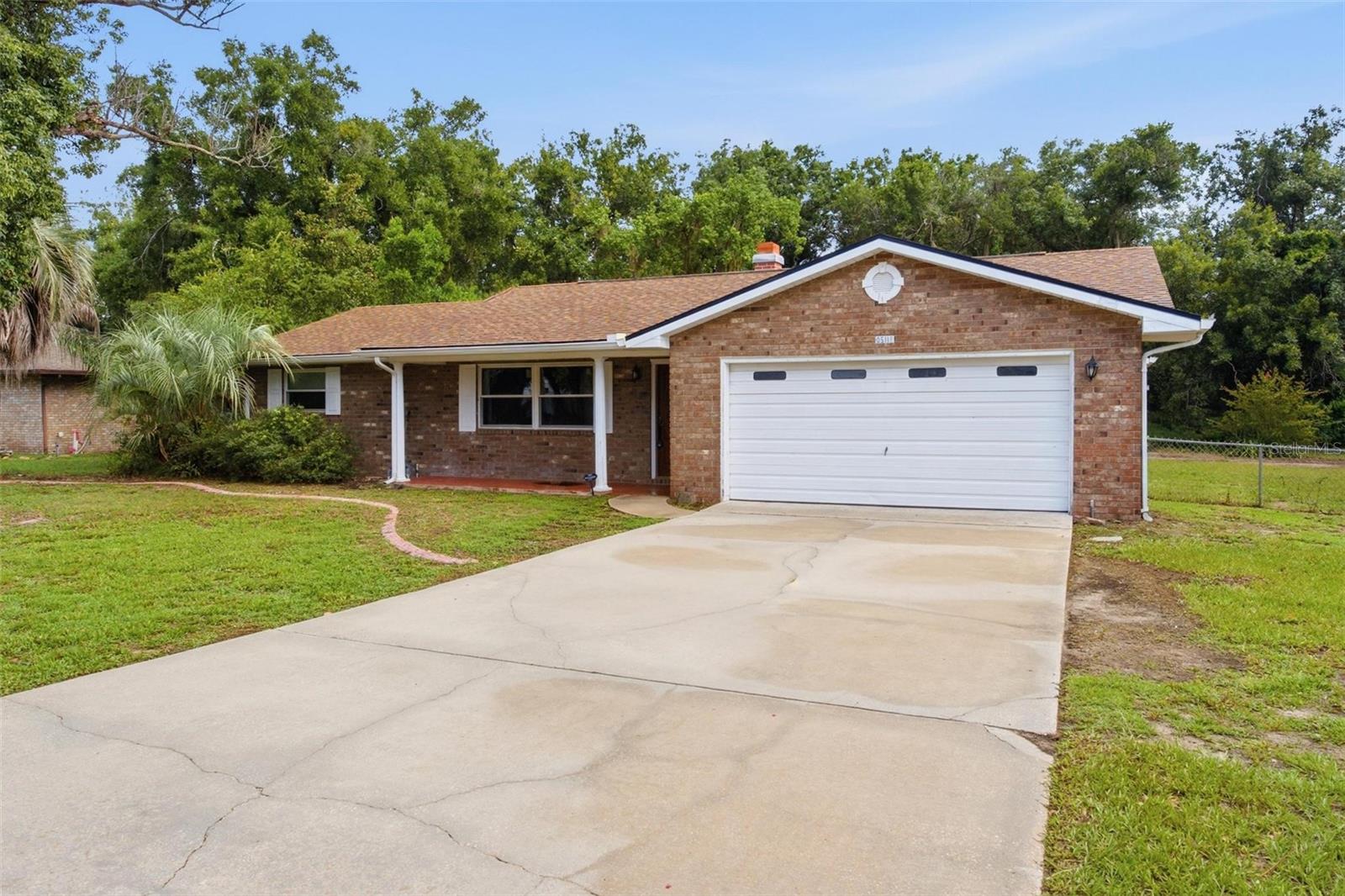 Single Family Residence em FRUITLAND PARK, FL - Daniel Dourado