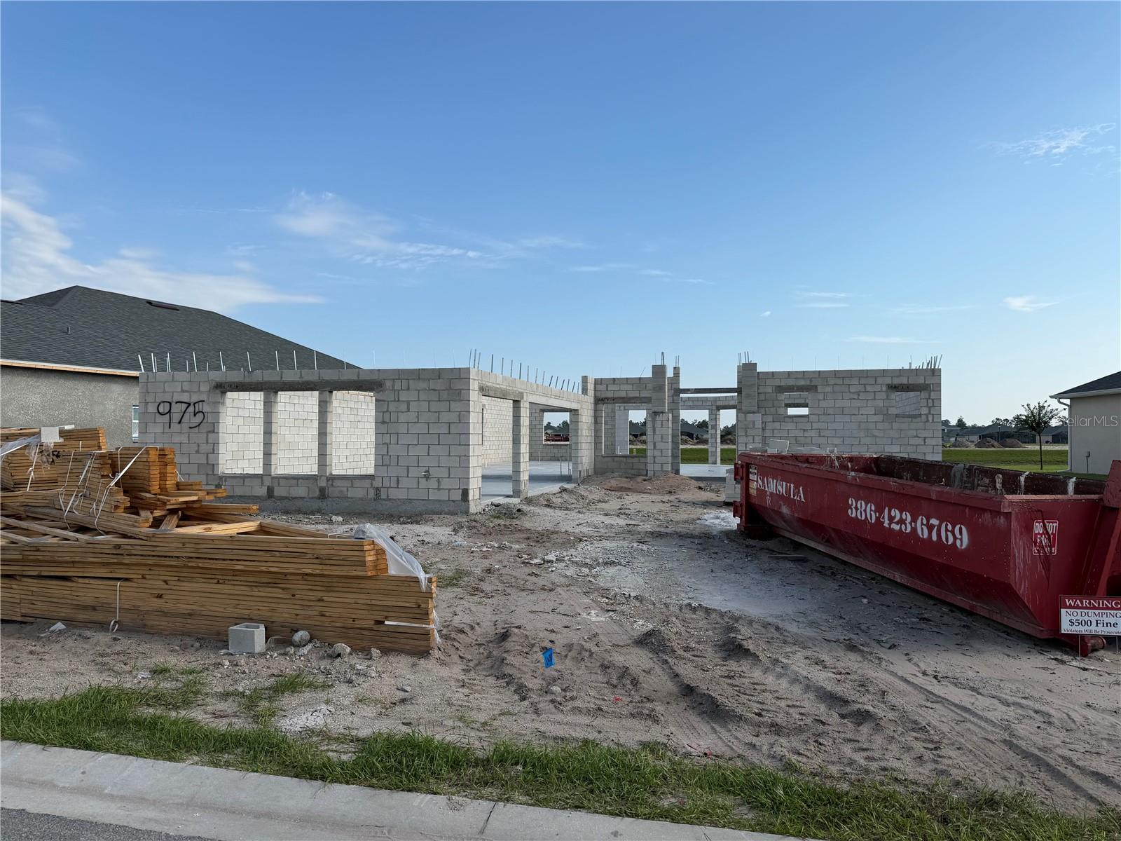 Single Family Residence em DELAND, FL - Daniel Dourado