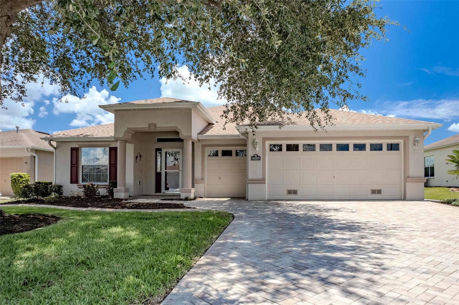 Single Family Residence in OCALA, FL - Daniel Dourado