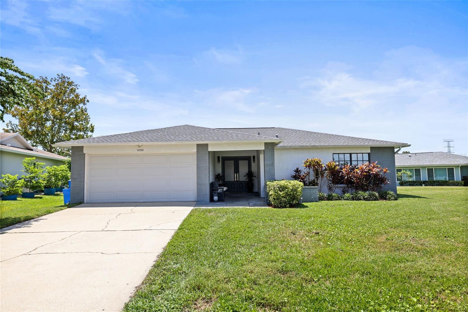 Single Family Residence in CLEARWATER, FL - Daniel Dourado