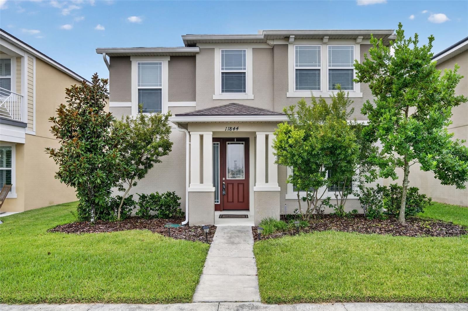Single Family Residence in ORLANDO, FL - Daniel Dourado