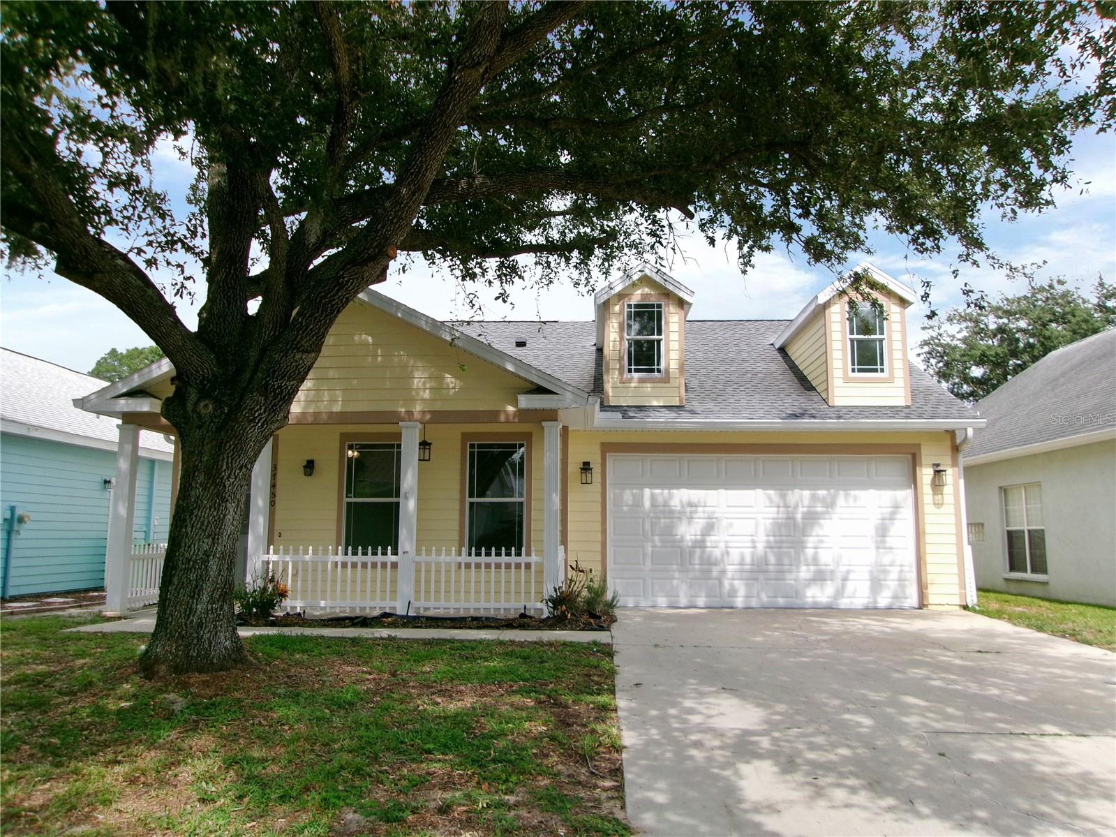Single Family Residence em ZEPHYRHILLS, FL - Daniel Dourado