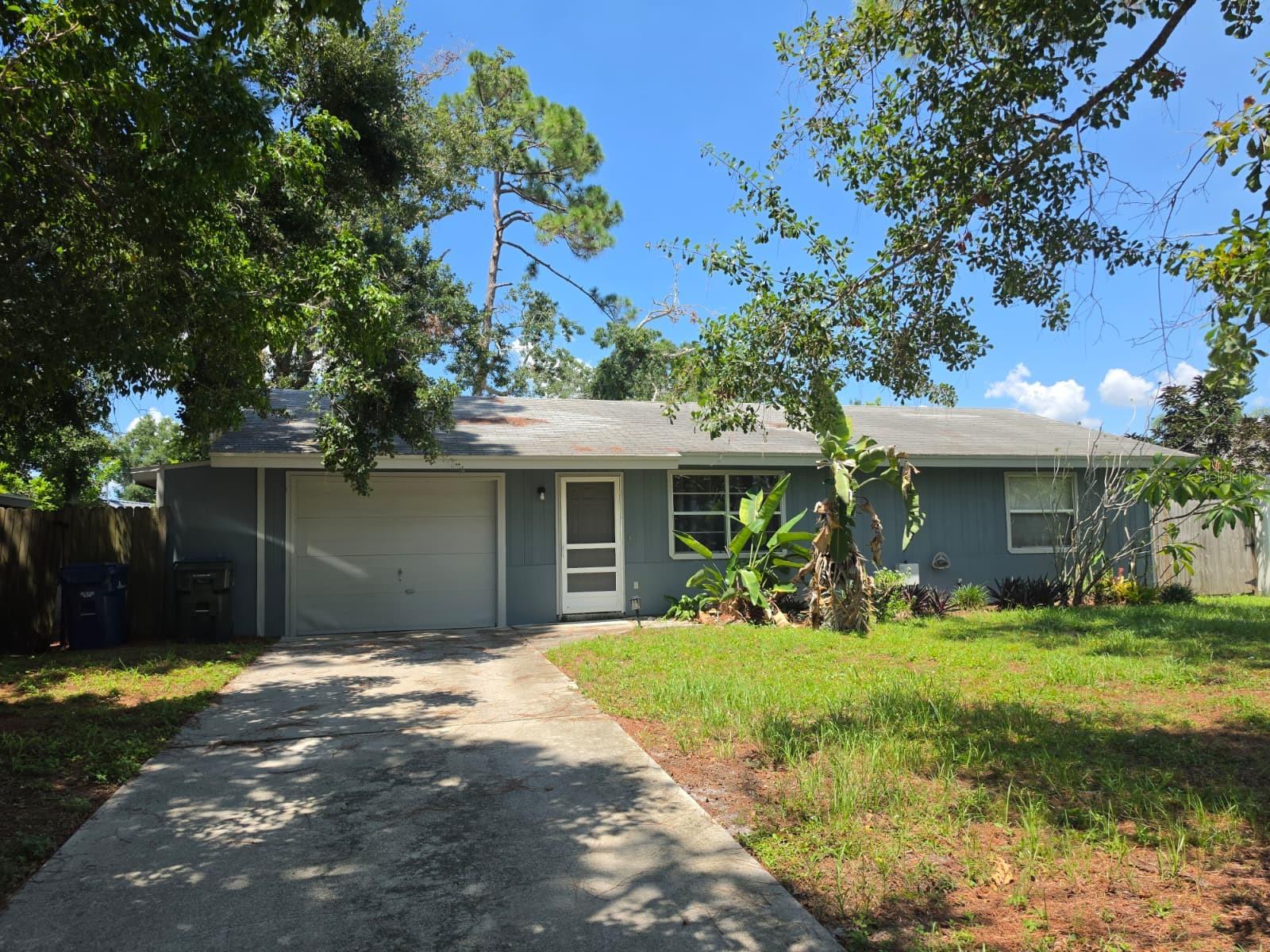 Single Family Residence in SARASOTA, FL - Daniel Dourado