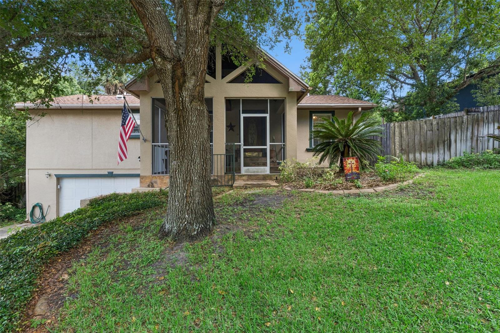 Single Family Residence in APOPKA, FL - Daniel Dourado