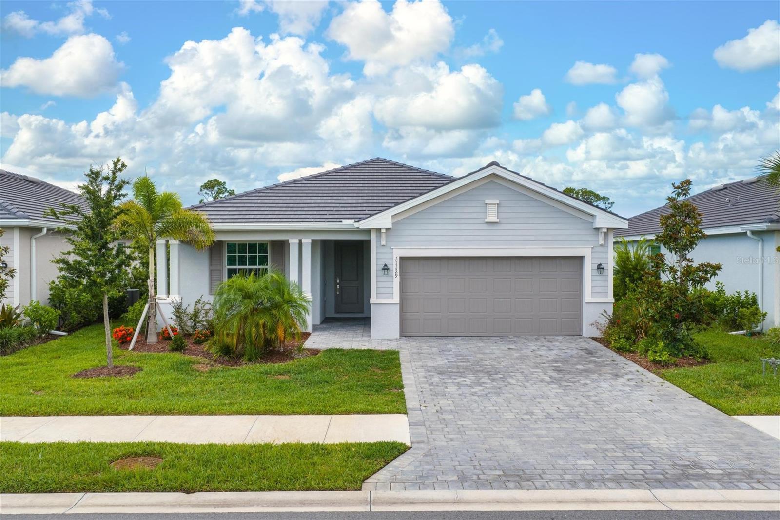 Single Family Residence in VENICE, FL - Daniel Dourado