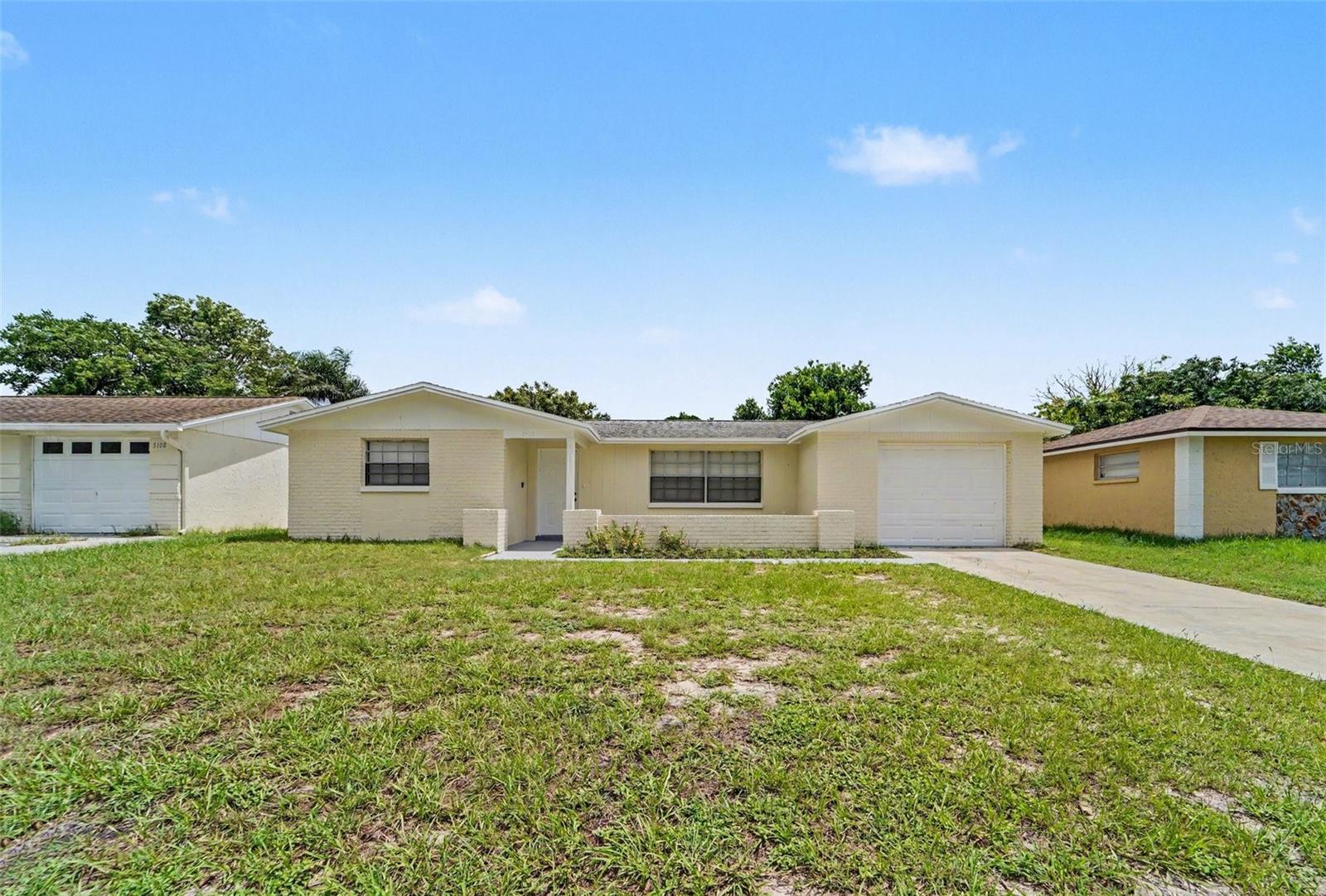 Single Family Residence in NEW PORT RICHEY, FL - Daniel Dourado
