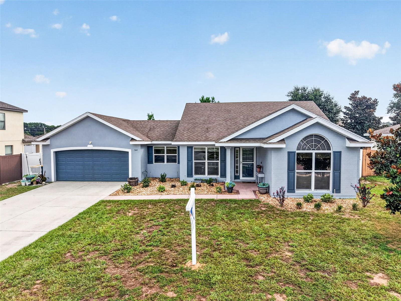 Single Family Residence in TAVARES, FL - Daniel Dourado