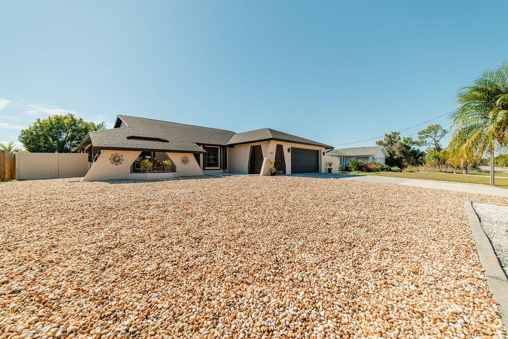 Single Family Residence em ENGLEWOOD, FL - Daniel Dourado