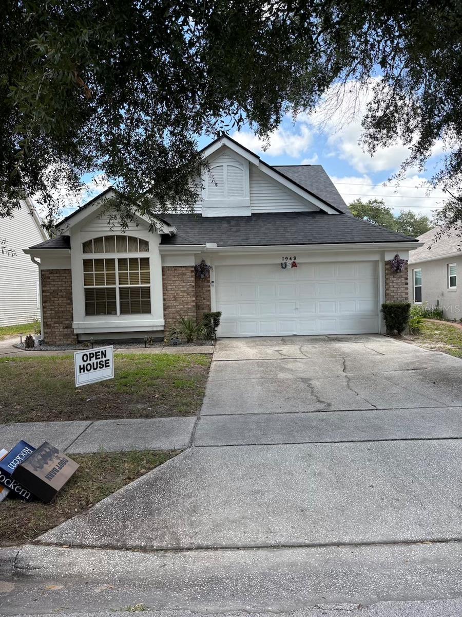 Single Family Residence in APOPKA, FL - Daniel Dourado