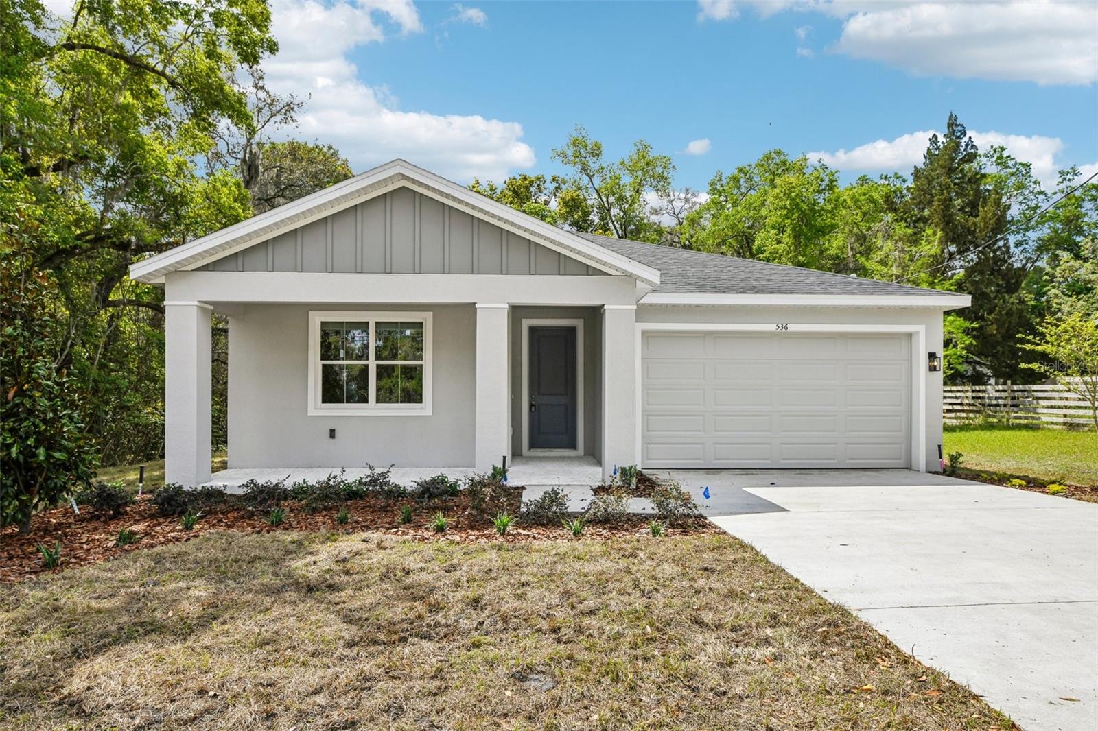 Single Family Residence em DELAND, FL - Daniel Dourado