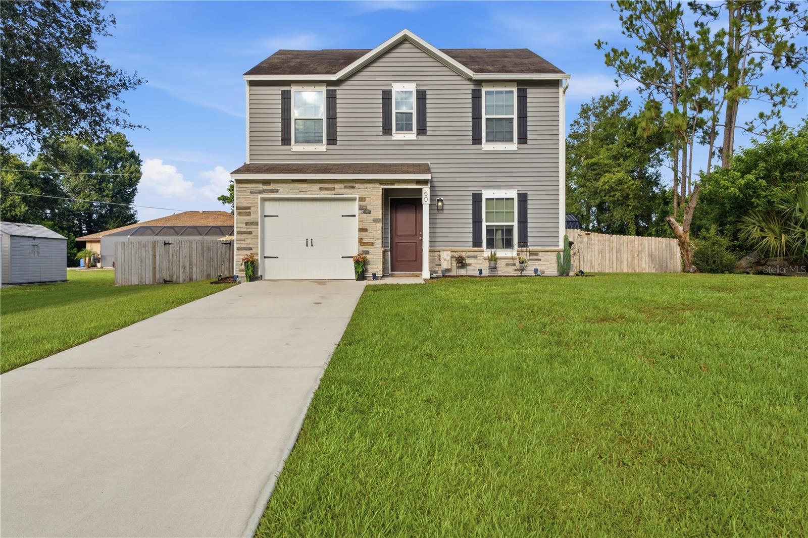 Single Family Residence em PORT CHARLOTTE, FL - Daniel Dourado