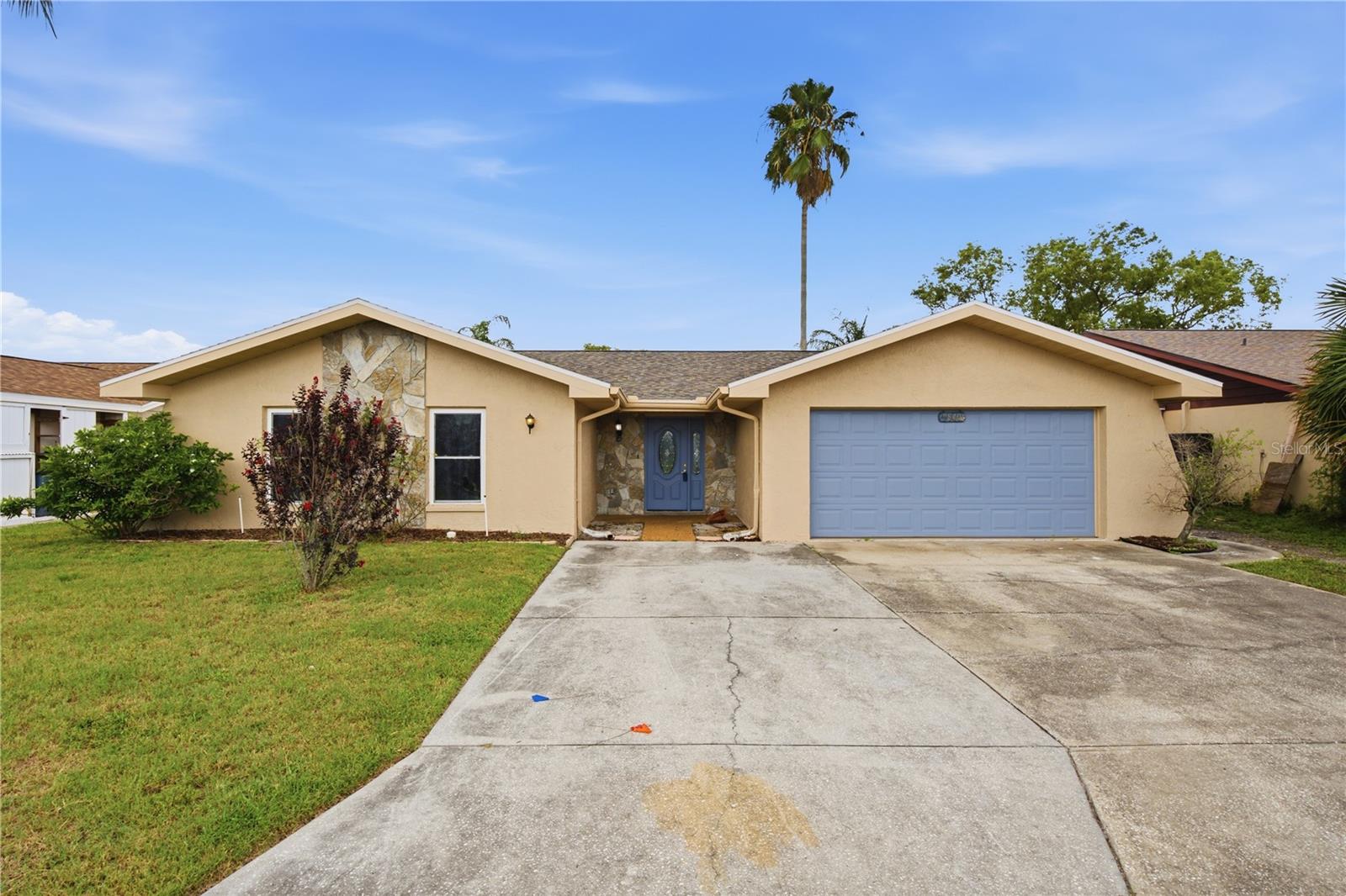 Single Family Residence in PORT RICHEY, FL - Daniel Dourado
