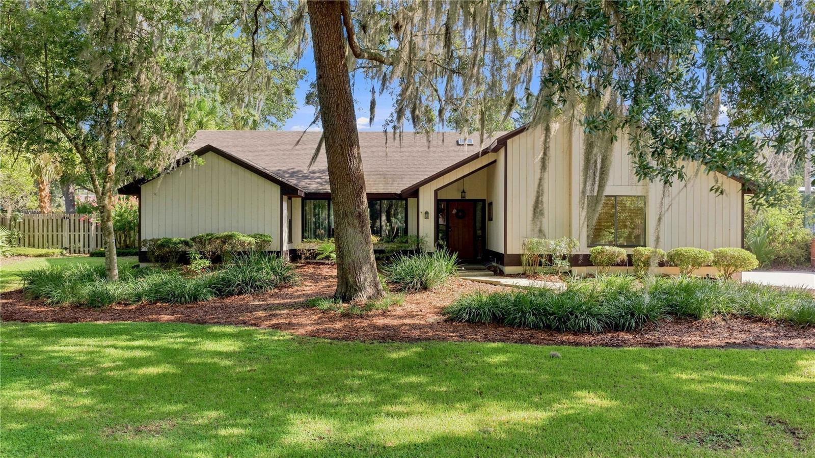 Single Family Residence em GAINESVILLE, FL - Daniel Dourado