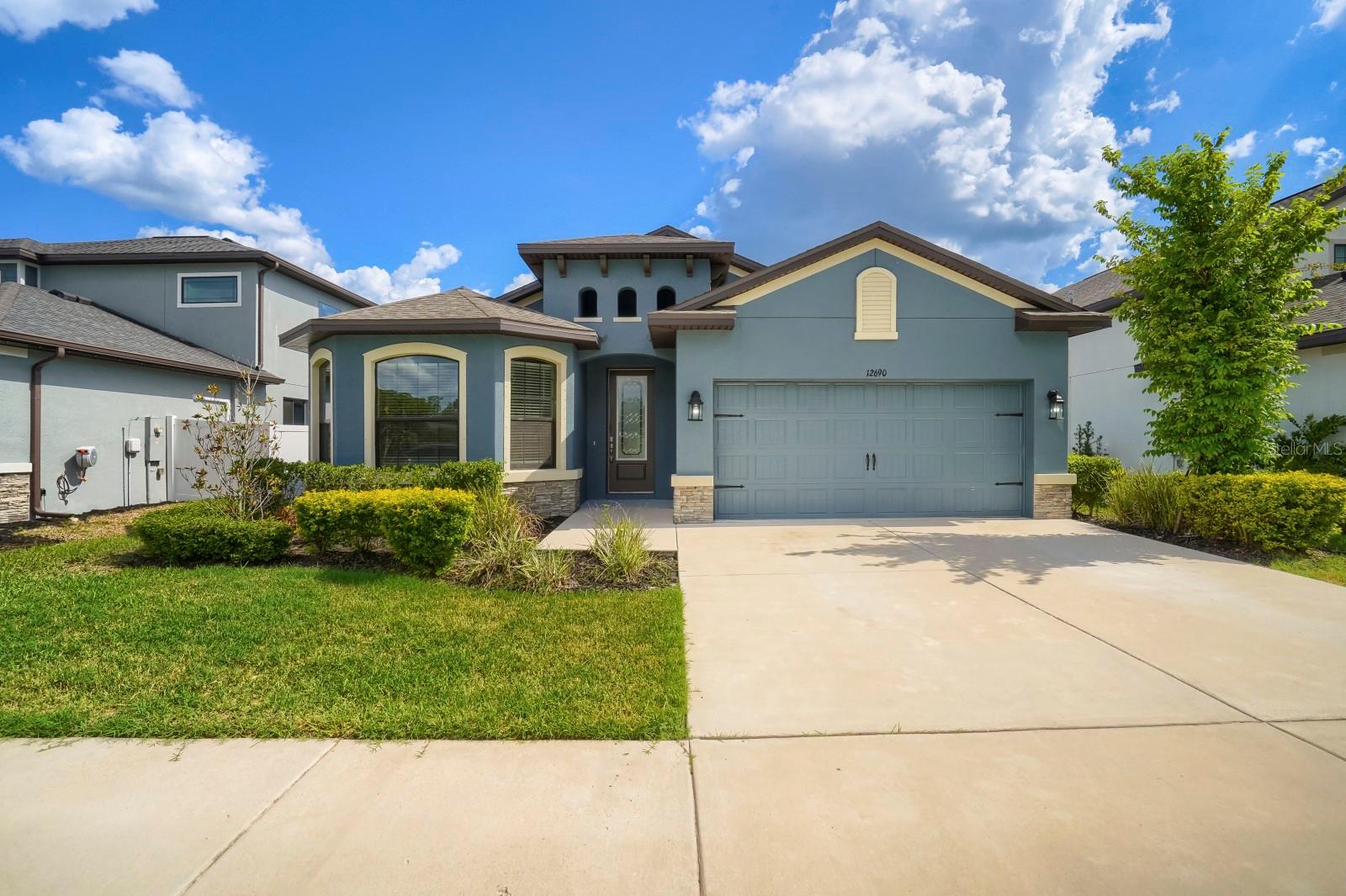 Single Family Residence in NEW PORT RICHEY, FL - Daniel Dourado