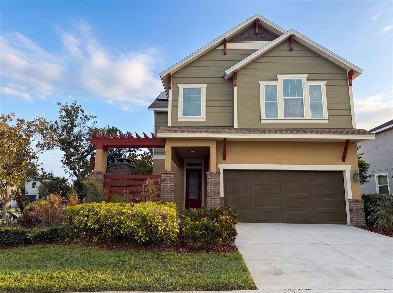 Single Family Residence in APOLLO BEACH, FL - Daniel Dourado