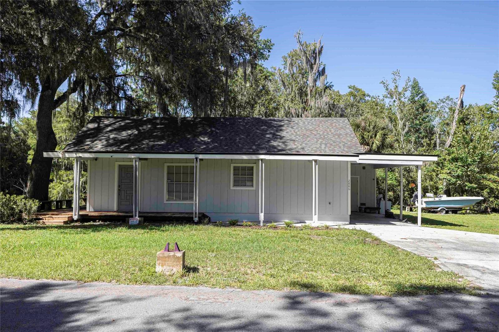 Single Family Residence in LAKE PANASOFFKEE, FL - Daniel Dourado