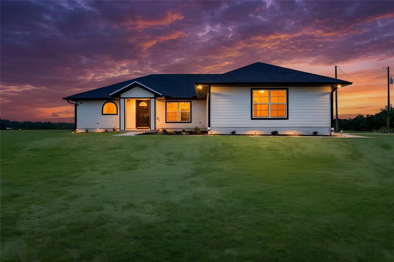 Single Family Residence em BRANFORD, FL - Daniel Dourado