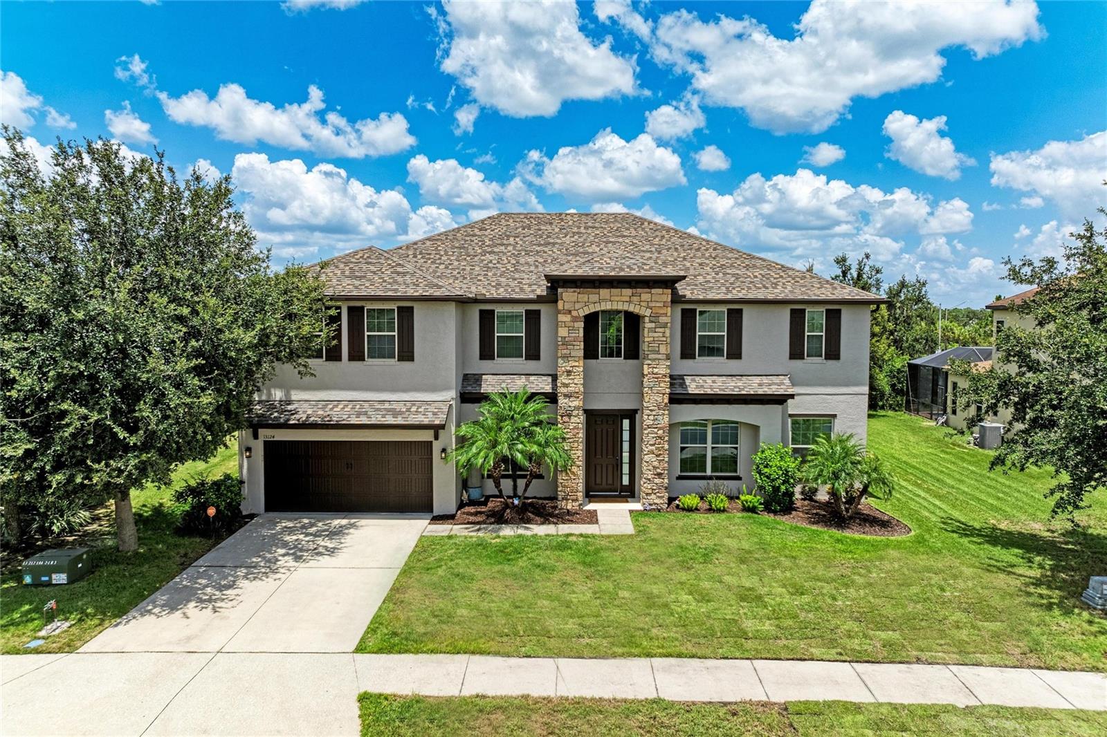 Single Family Residence in BRADENTON, FL - Daniel Dourado