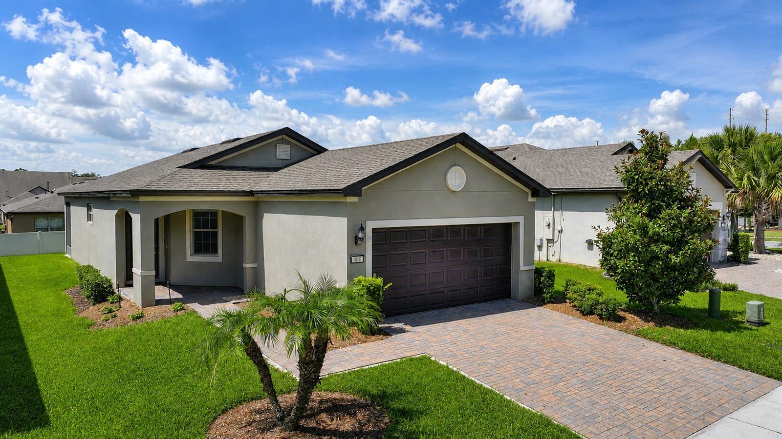 Single Family Residence in DAVENPORT, FL - Daniel Dourado