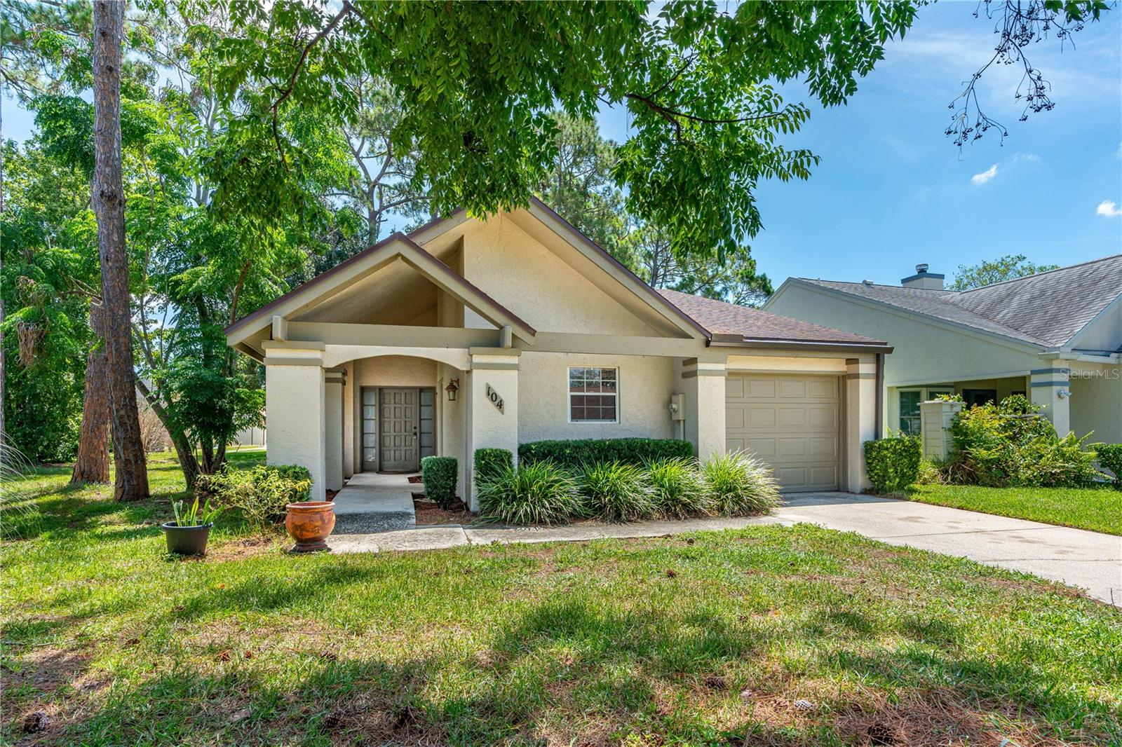 Single Family Residence em DAYTONA BEACH, FL - Daniel Dourado