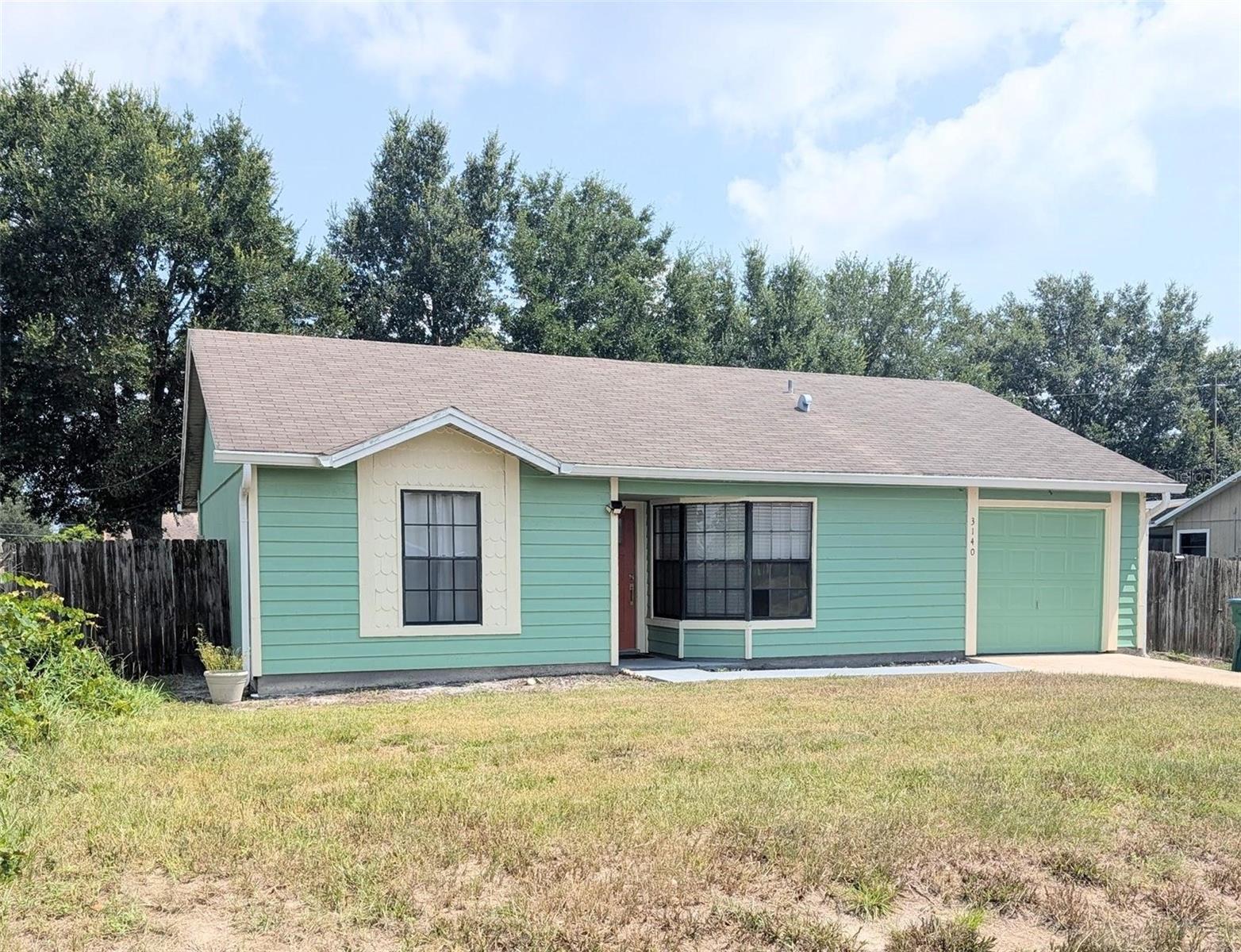 Single Family Residence in DELTONA, FL - Daniel Dourado