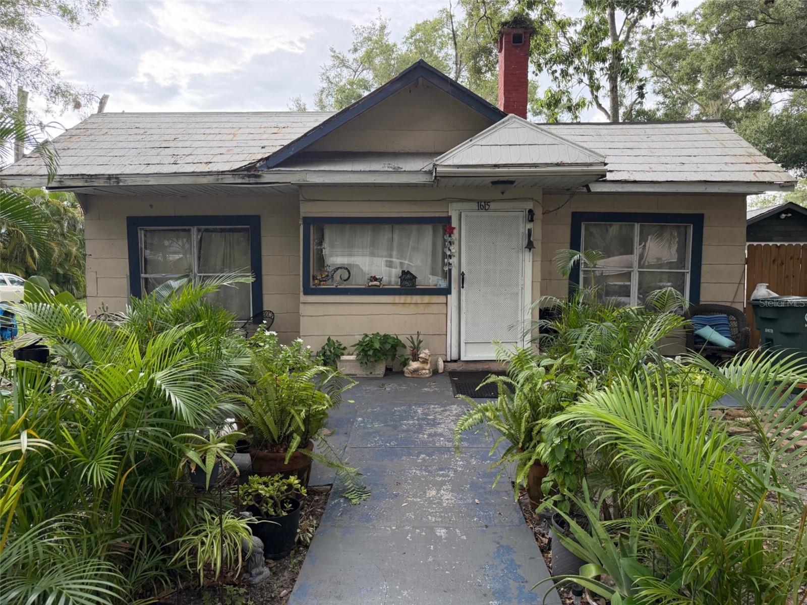 Single Family Residence in BRADENTON, FL - Daniel Dourado