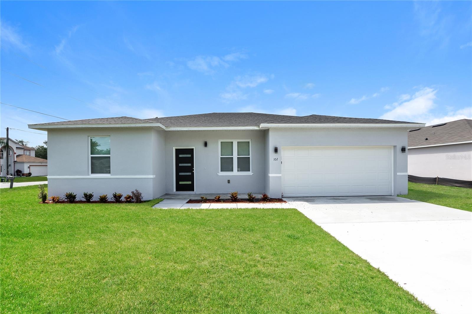 Single Family Residence in POINCIANA, FL - Daniel Dourado