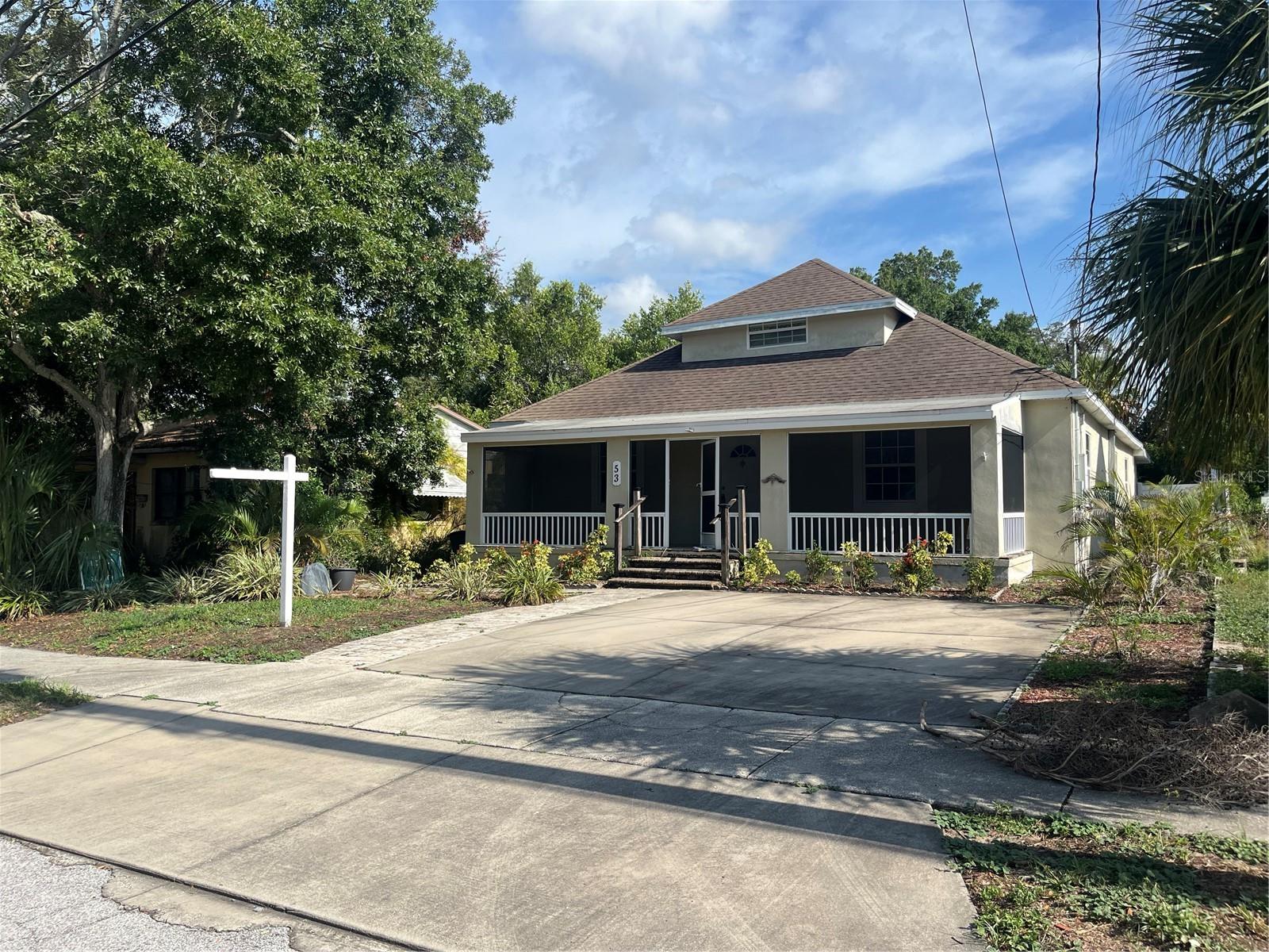 Single Family Residence em TARPON SPRINGS, FL - Daniel Dourado