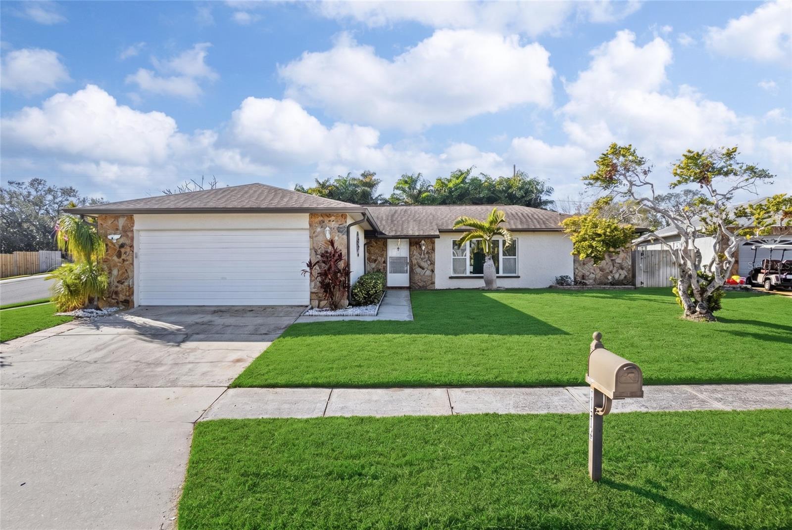 Single Family Residence em LARGO, FL - Daniel Dourado
