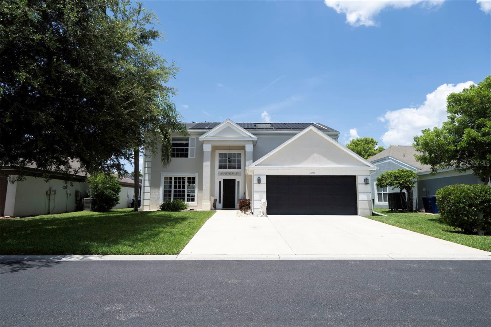 Single Family Residence in FORT MYERS, FL - Daniel Dourado