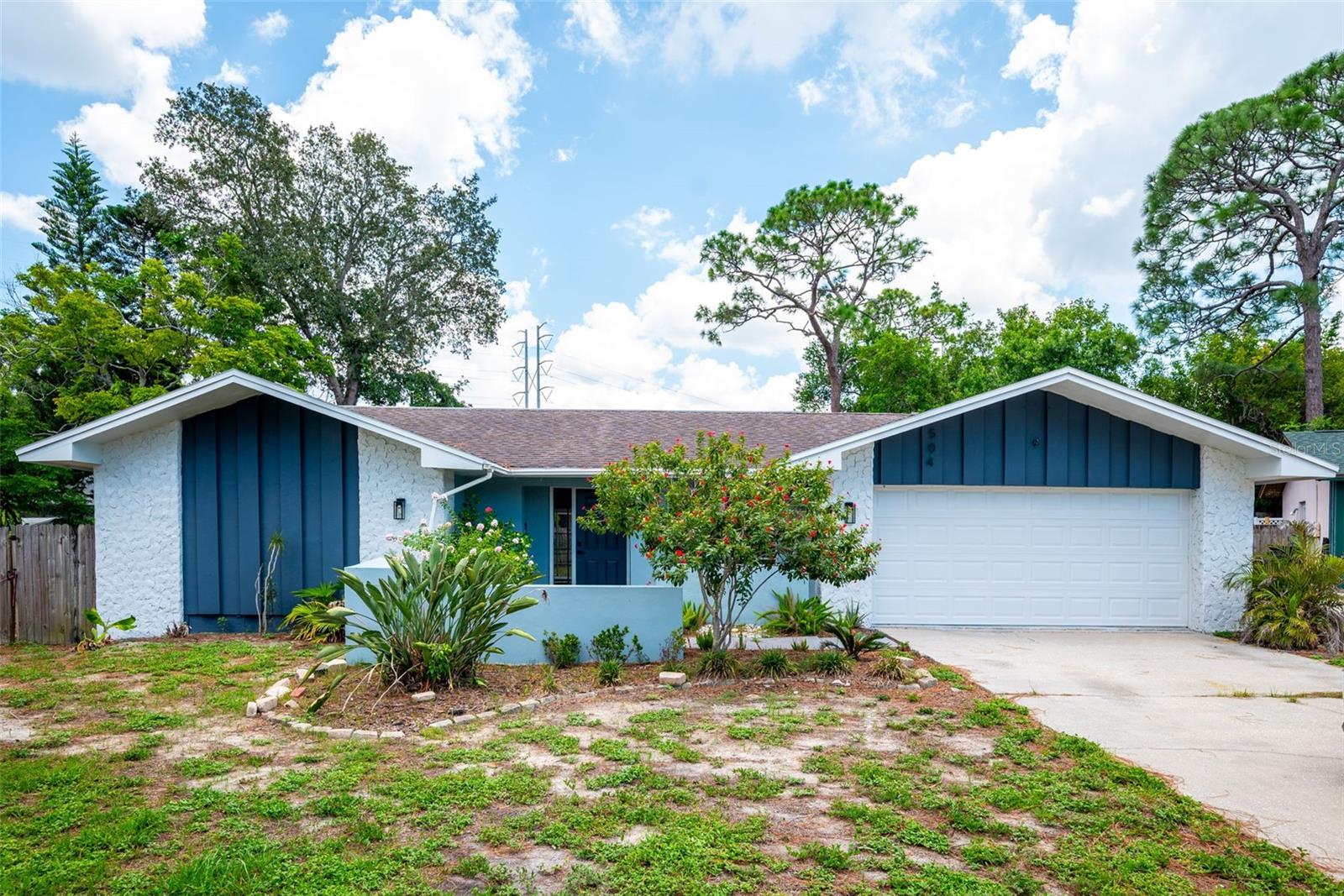Single Family Residence in TARPON SPRINGS, FL - Daniel Dourado