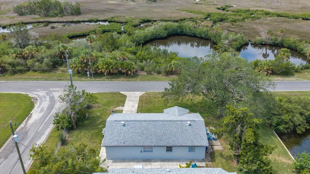 Single Family Residence em HERNANDO BEACH, FL - Daniel Dourado