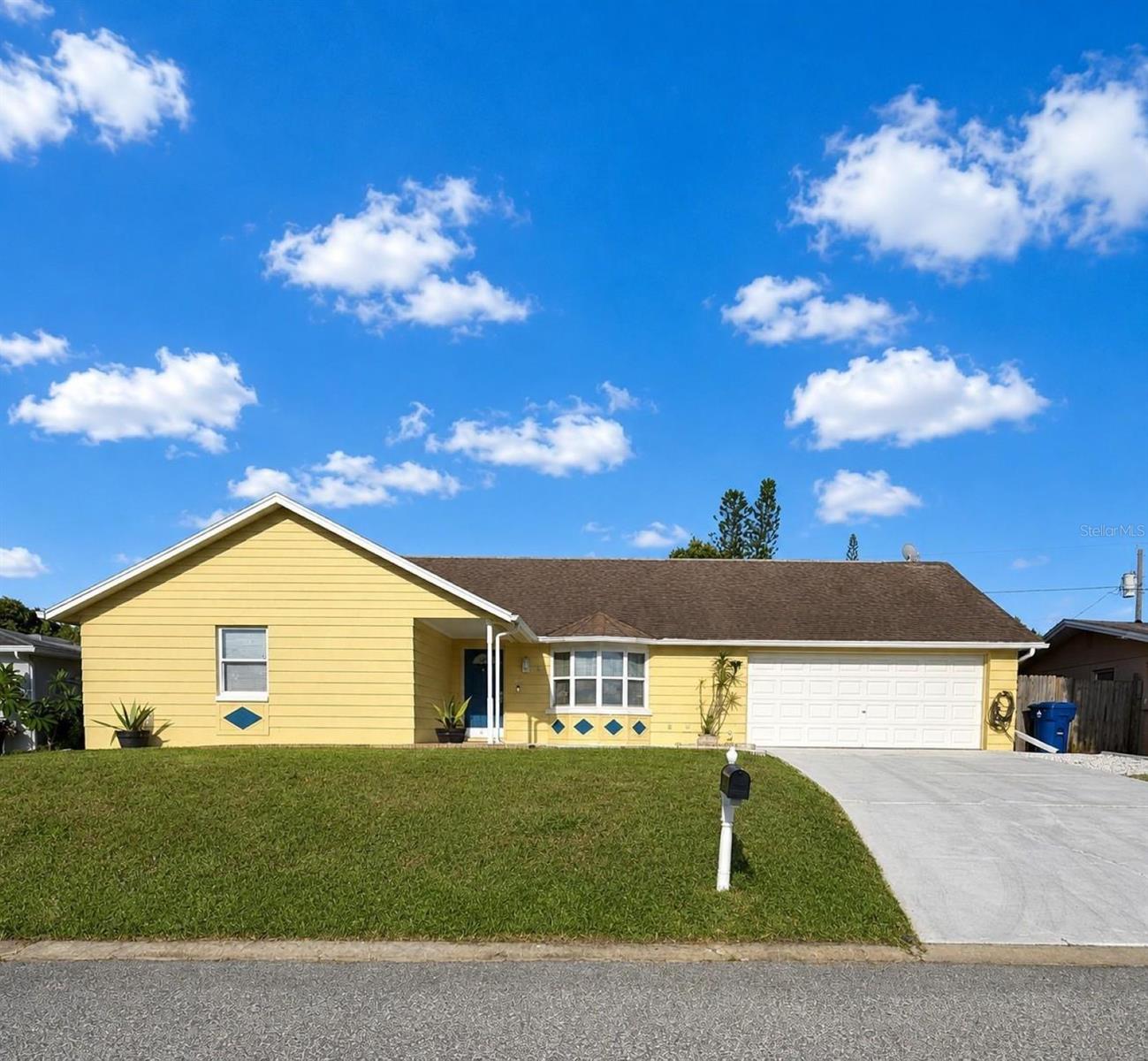 Single Family Residence em HOLIDAY, FL - Daniel Dourado
