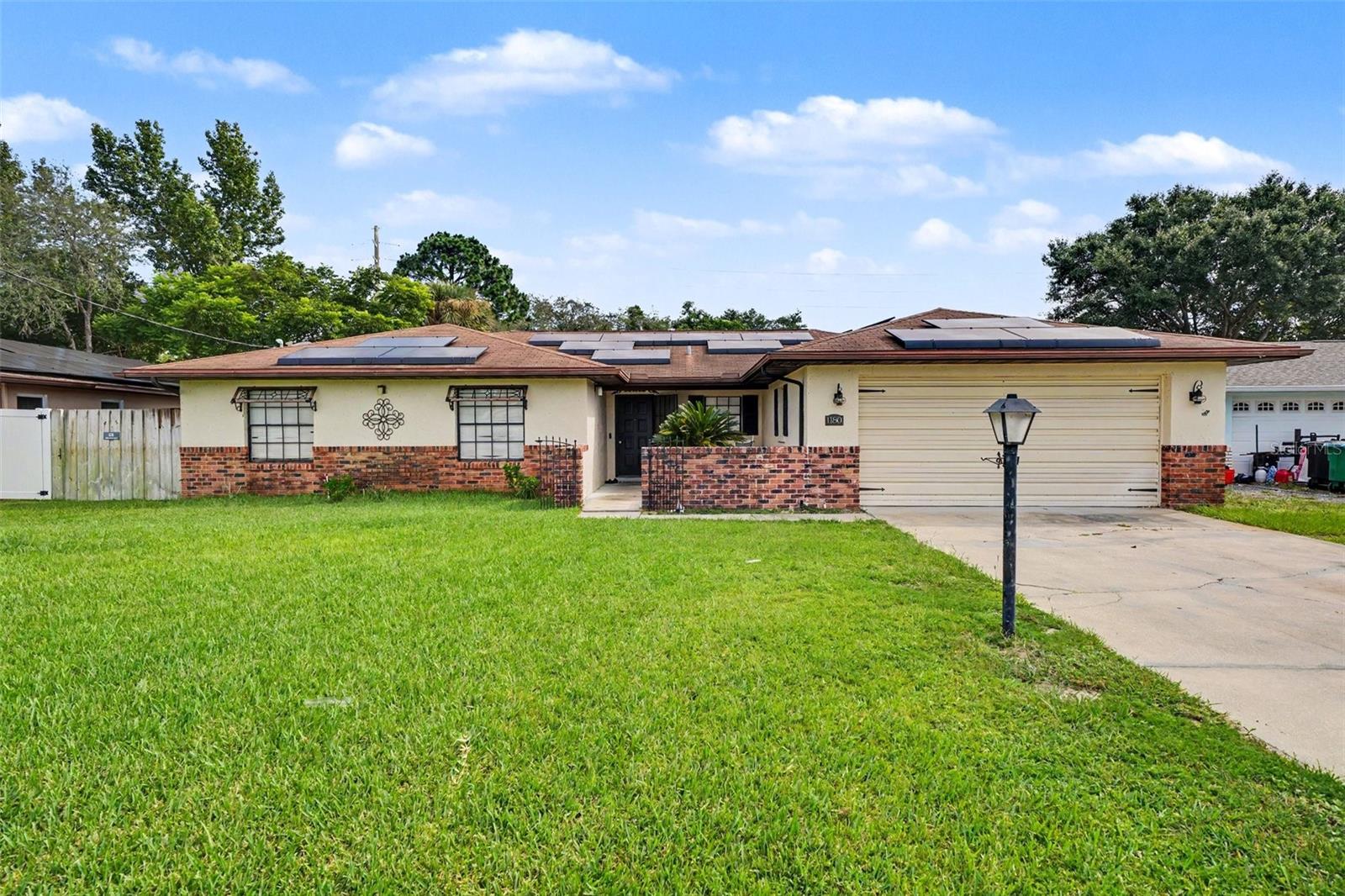 Single Family Residence in DELTONA, FL - Daniel Dourado