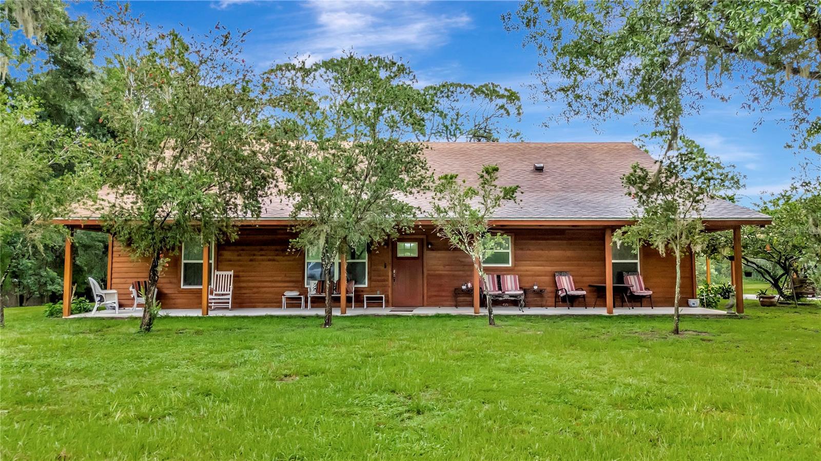 Single Family Residence in GROVELAND, FL - Daniel Dourado