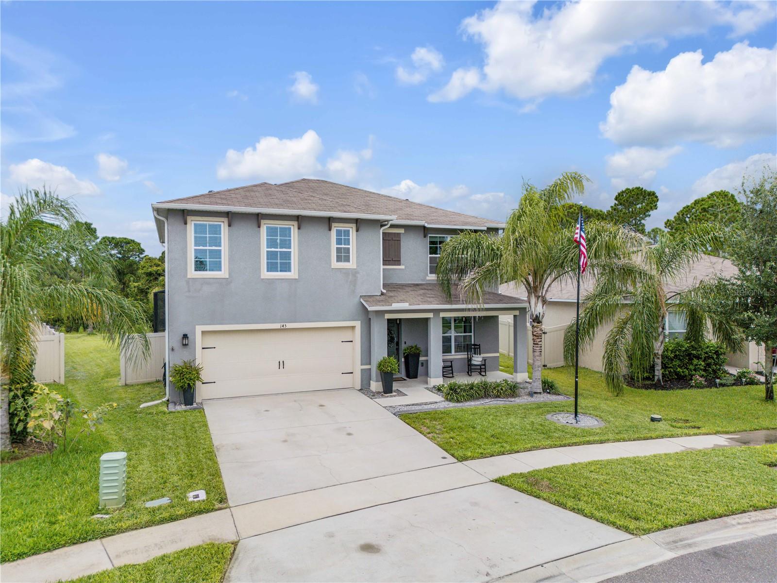 Single Family Residence in EDGEWATER, FL - Daniel Dourado