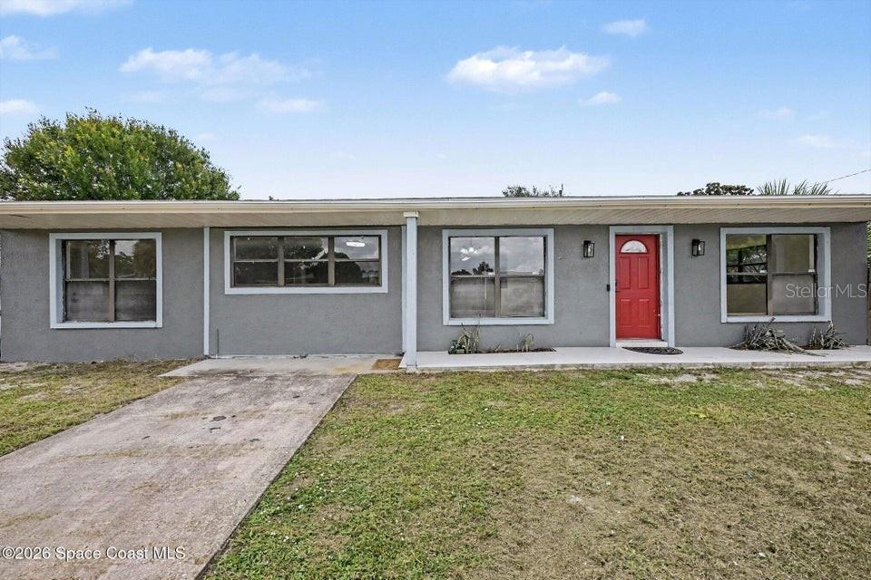 Single Family Residence in MELBOURNE, FL - Daniel Dourado