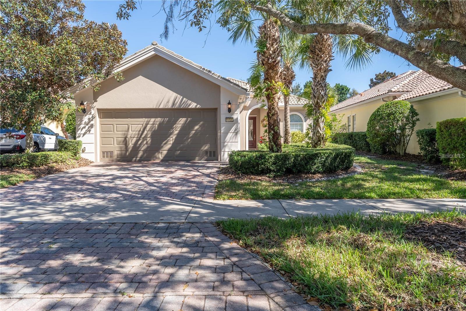 Single Family Residence in ORLANDO, FL - Daniel Dourado