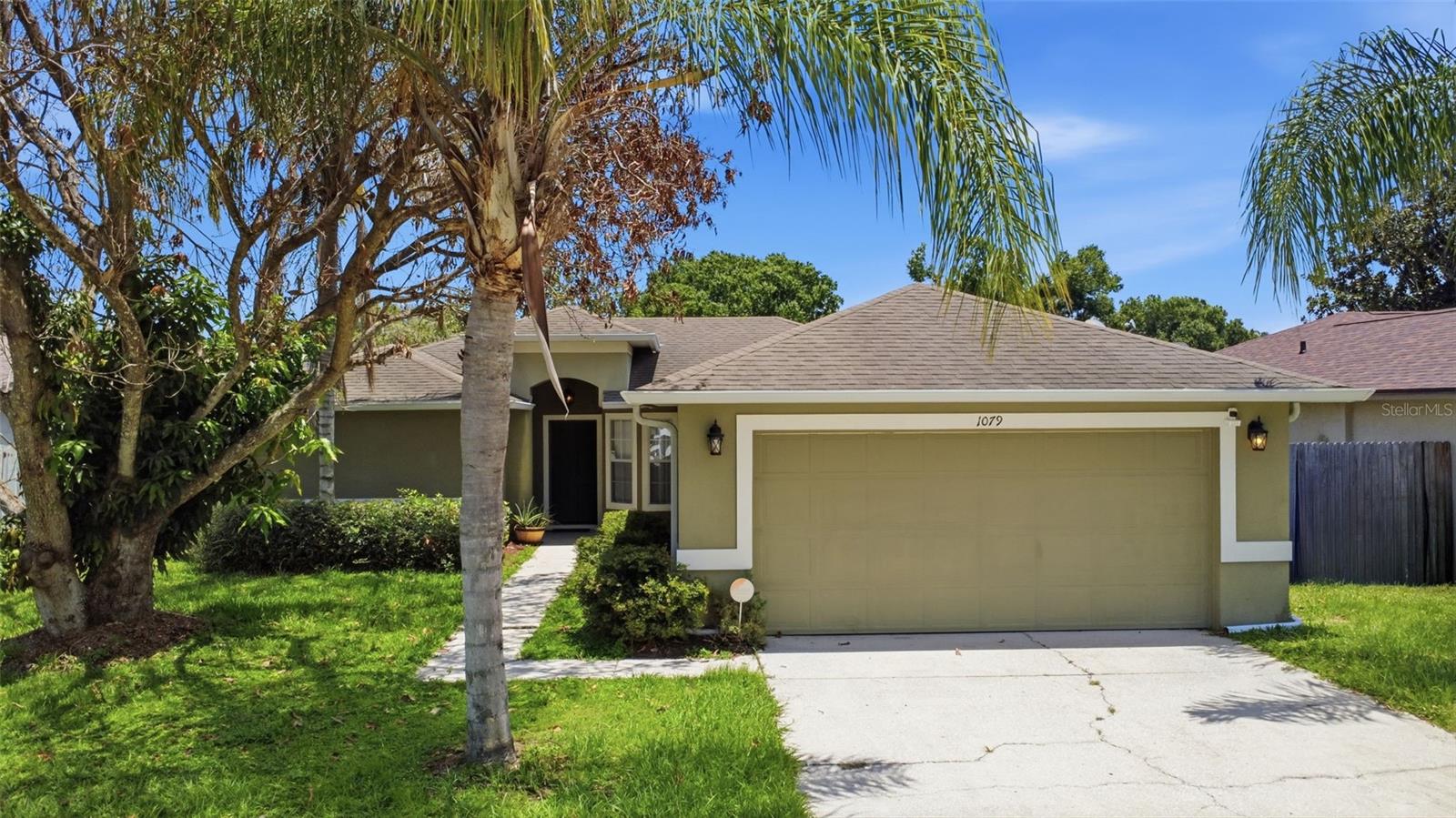 Single Family Residence in WINTER HAVEN, FL - Daniel Dourado