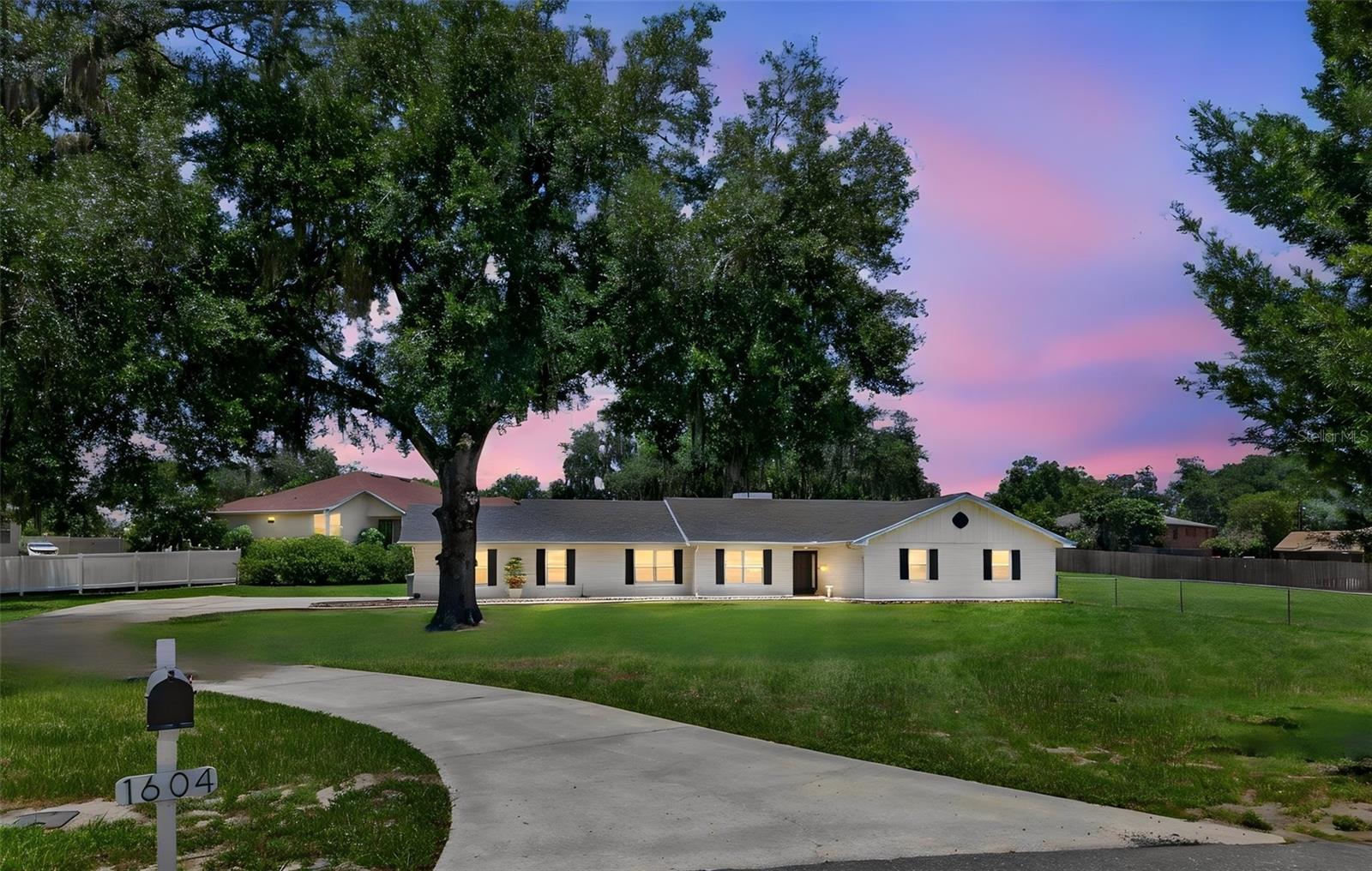 Single Family Residence in LAKELAND, FL - Daniel Dourado